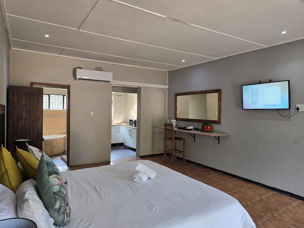 Bothabelo Bed and Breakfast Standard Room, Patio, Garden View 3