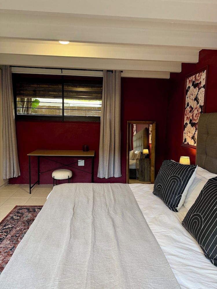 Luxury Apartment, Garden View