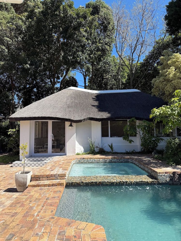 Luxury Cottage, Mountain View