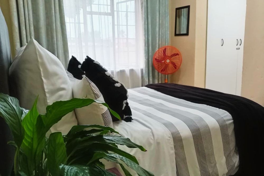 Standard Double Room, 1 Double Bed, Non Smoking, Housekeeping