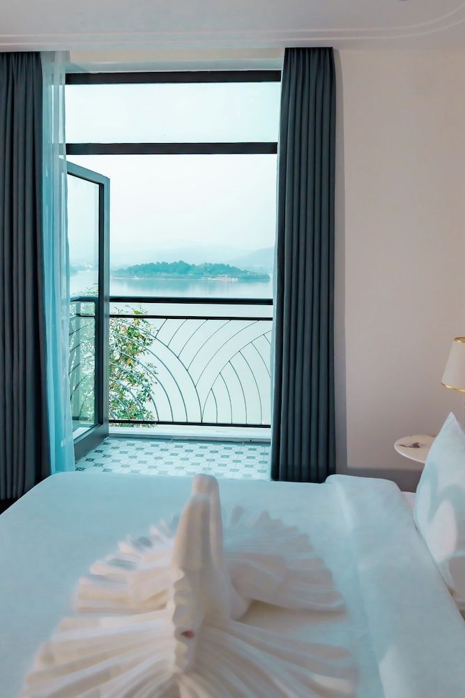 Belliss Hotel And Spa Executive Double Room, Balcony, Lake View 5