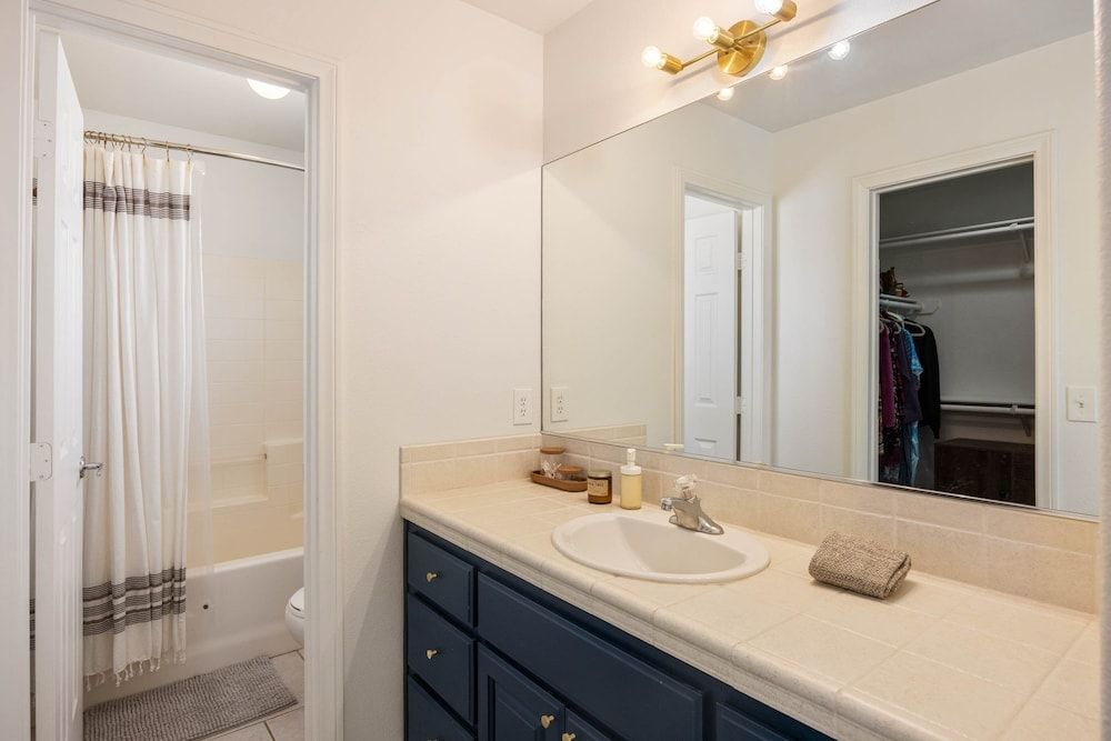 Bonanza In The Desert - Pool, Hot Tub, Grill 3 Bedroom Home by RedAwning House, 3 Bedrooms 12