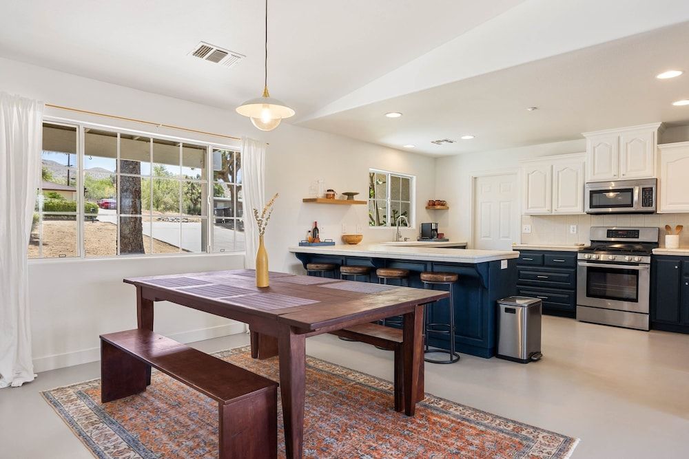 Bonanza In The Desert - Pool, Hot Tub, Grill 3 Bedroom Home by RedAwning House, 3 Bedrooms 8