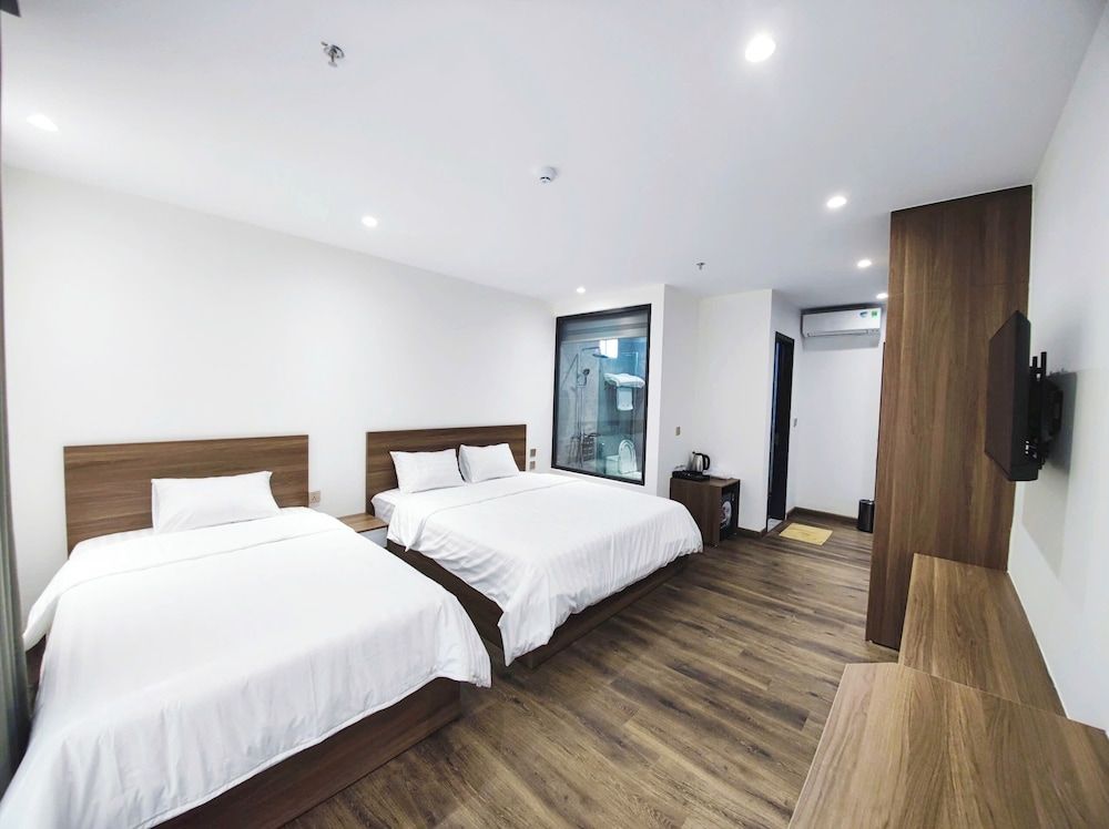 Deluxe Room, City View