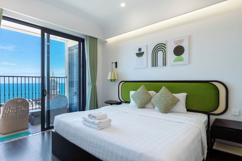 Mira Home Apartment Hillside Phu Quoc Deluxe Double Room, Balcony, Sea View 6