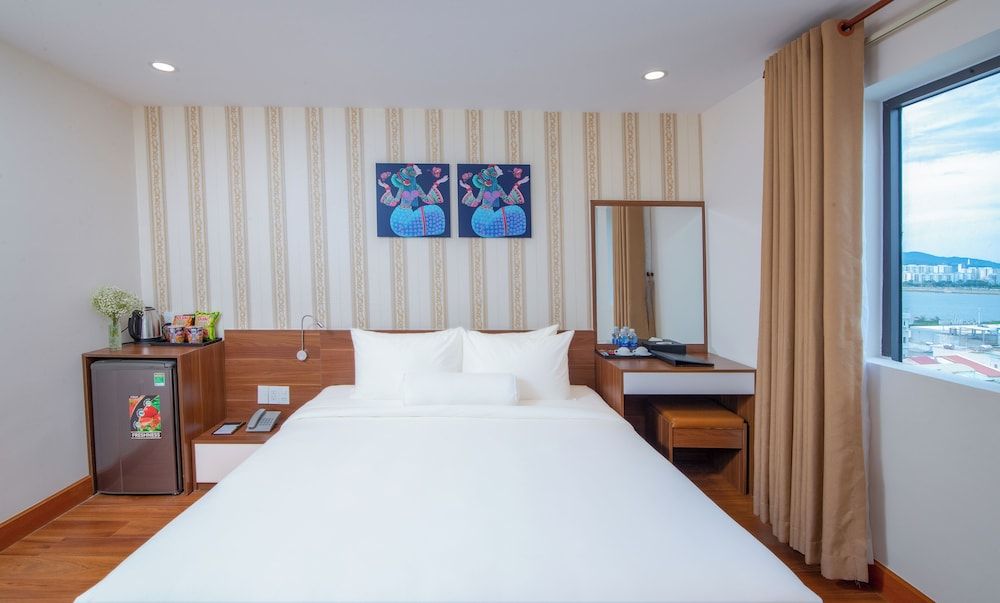 Superior Double Room, City View