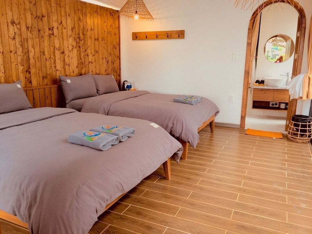Superior Bungalow