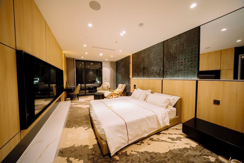 X-Digital Hotel Premium Suite, 1 King Bed, Non Smoking, Balcony 22