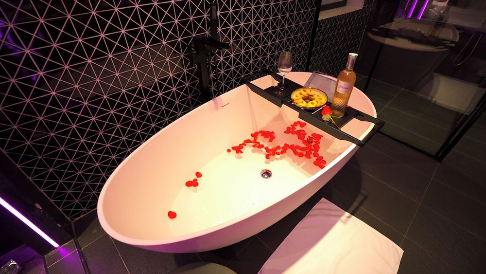 X-Digital Hotel Premium Suite, 1 King Bed, Non Smoking, Balcony 33