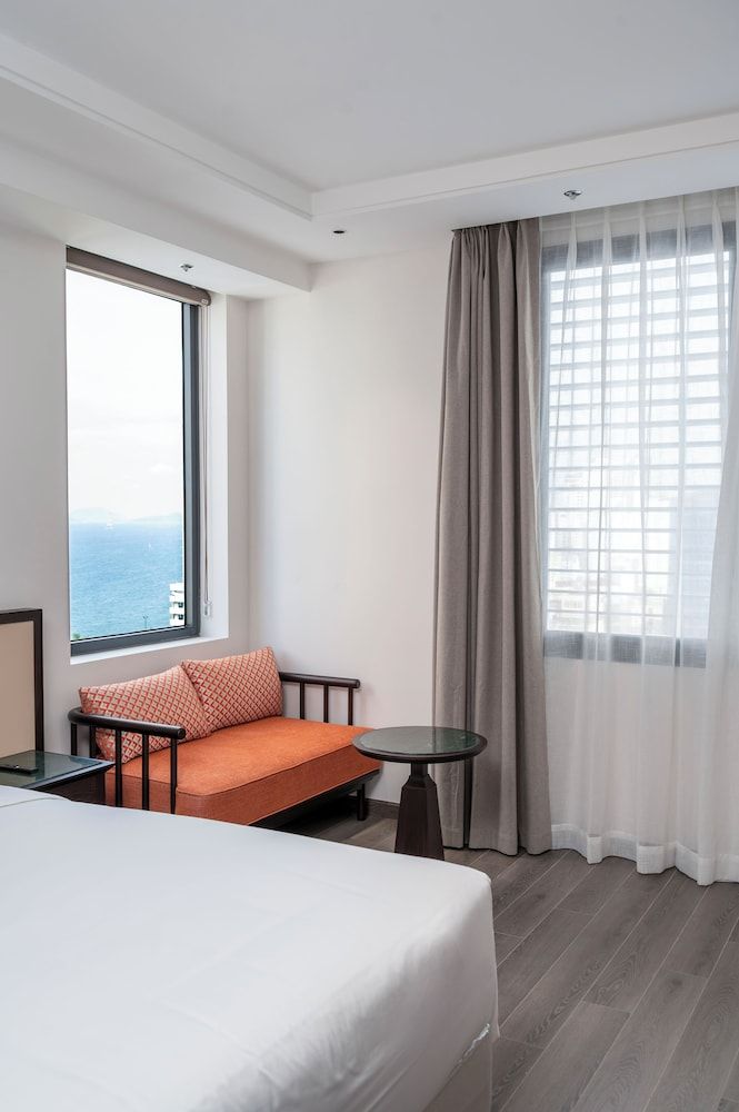 Premier Double Room, City View