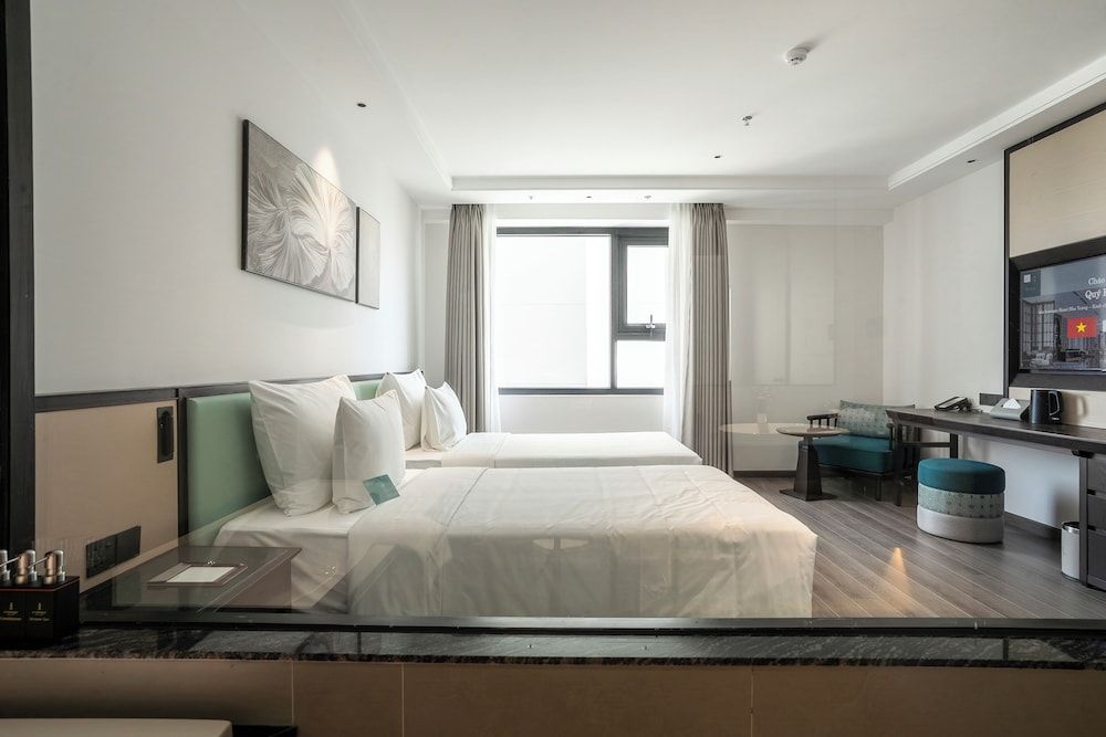 Premier Double Room Single Use, City View