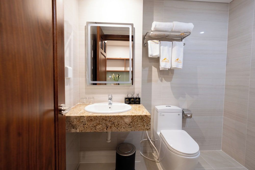 Golden Mountain Hotel Phu Quoc Premier Room 5