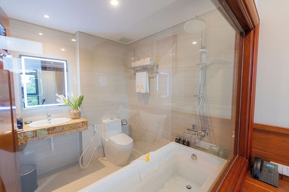 Golden Mountain Hotel Phu Quoc Superior Double or Twin Room 10