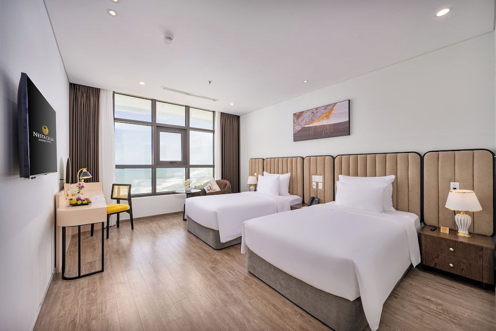 Nesta Celia Danang Hotel Deluxe Twin Room, Partial Ocean View