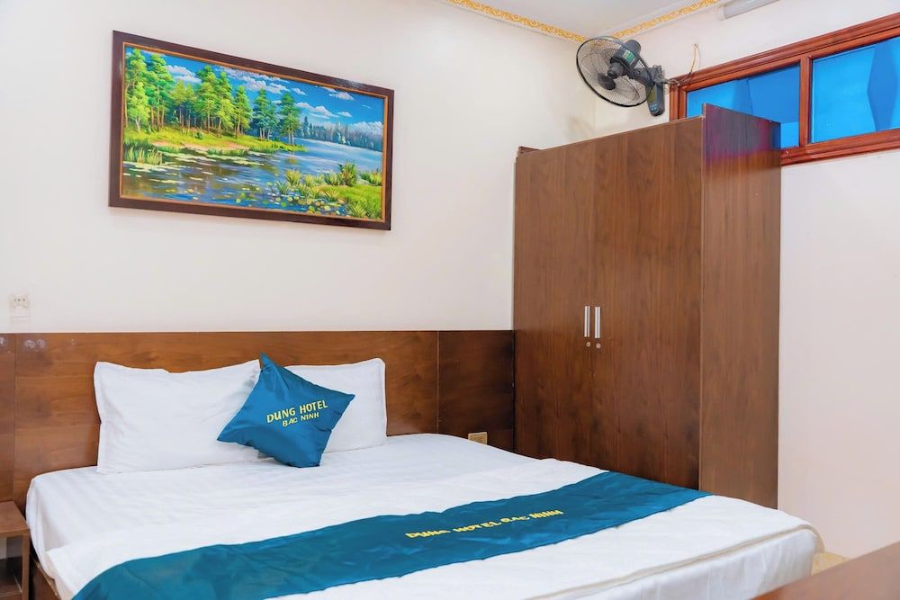 Sky 2 Hotel Basic Room, City View 8