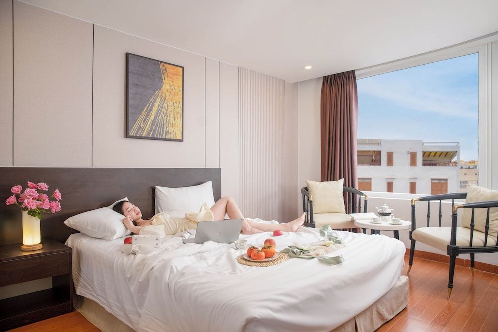 Haya Hotel Da Nang Deluxe Double Room 13