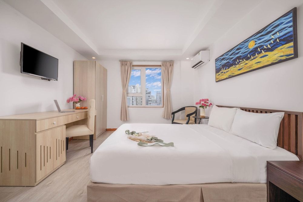 Haya Hotel Da Nang Superior Double Room 8