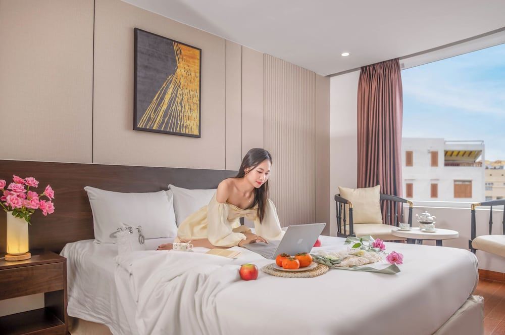 Haya Hotel Da Nang Deluxe Double Room 3