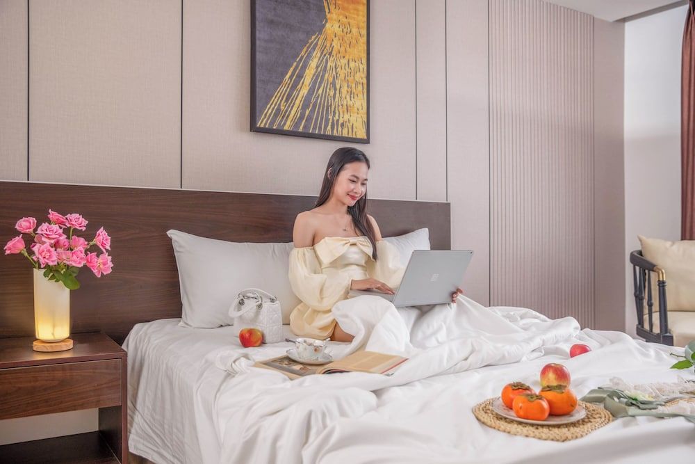 Haya Hotel Da Nang Deluxe Double Room 6