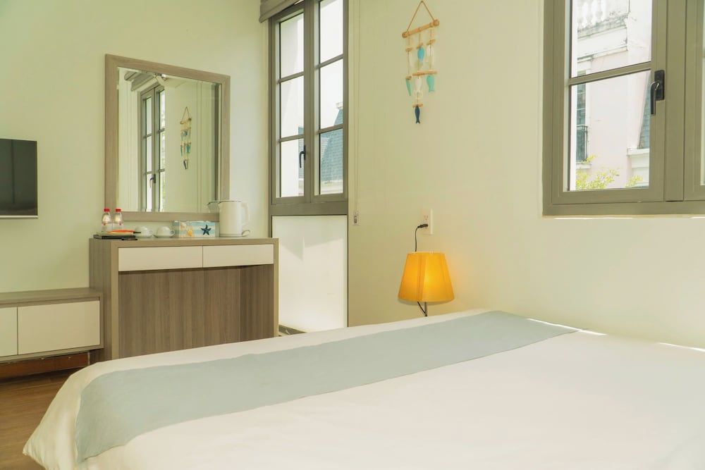 Sunrise Khem Beach Hotel Deluxe Double Room, City View 2