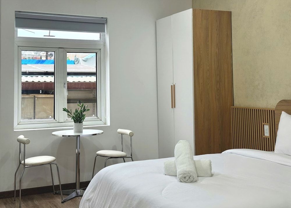 Business Studio Suite, Housekeeping