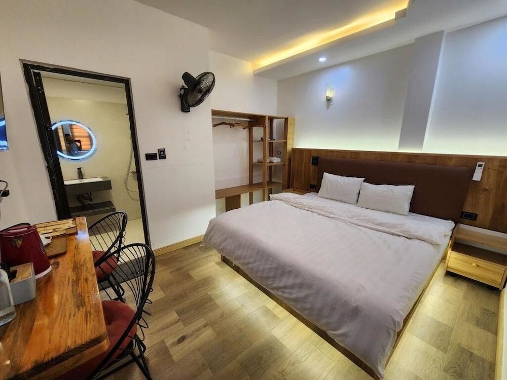 Thành Nam Hotel Standard King 2