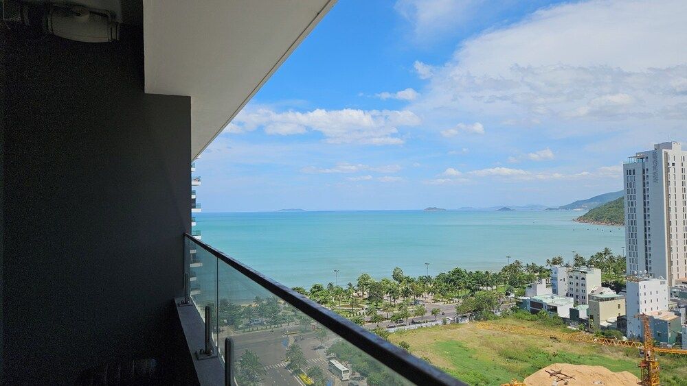 FLC Sea Tower Quy Nhon Standard Studio, Balcony, Beach View 49