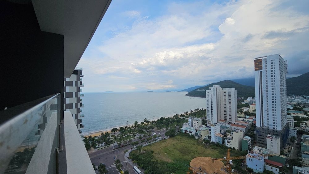 FLC Sea Tower Quy Nhon Standard Studio, Balcony, Beach View 50