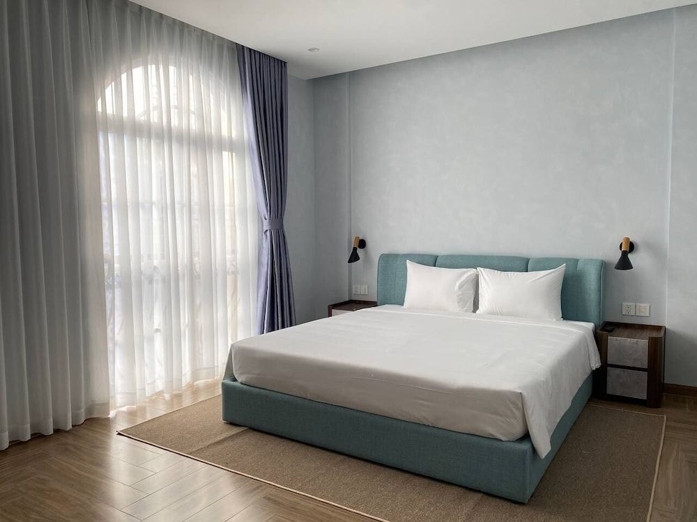 Deluxe Double Room with Bathtub