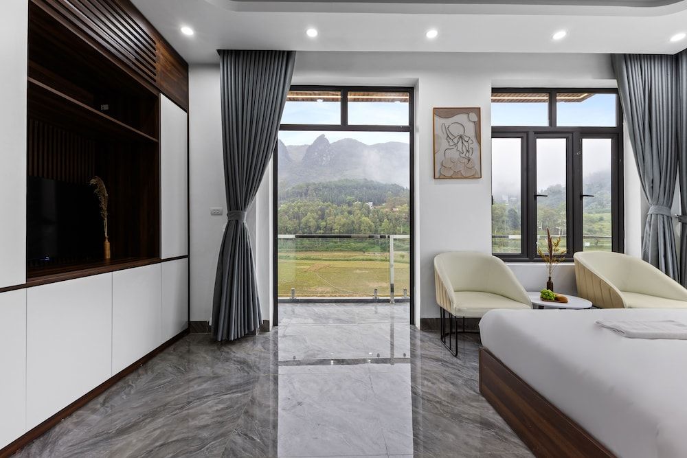 Ha Giang Hill Hotel Suite, Balcony, Mountain View 3