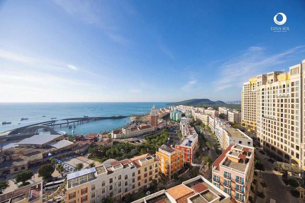 Skywave Apartment Firework Delight Studio, Balcony, Sea View 13