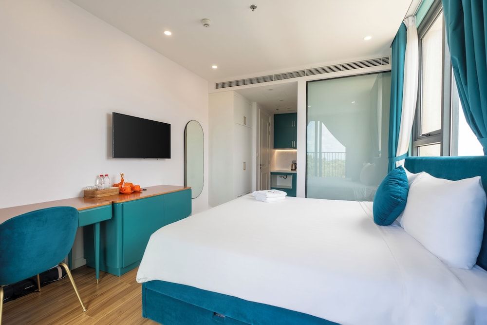 Skywave Apartment Firework Delight Deluxe Apartment, 2 Bedrooms, Balcony, Mountain View 6