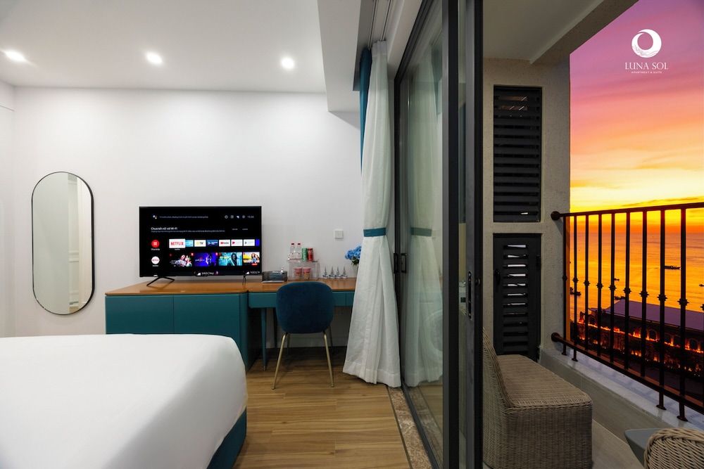 Skywave Apartment Firework Delight Studio, Balcony, Sea View 6