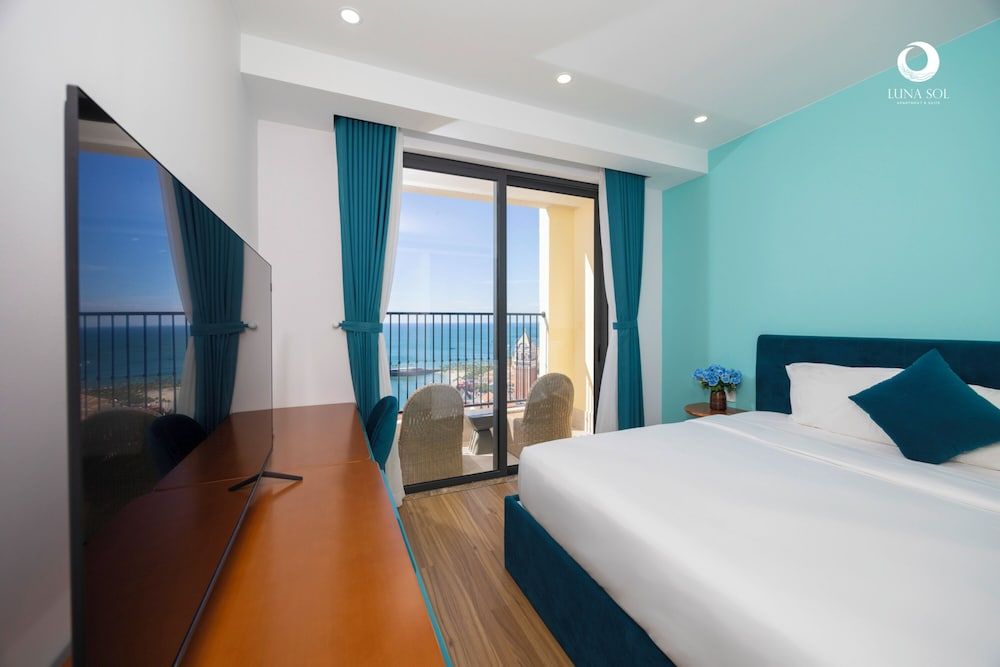 Skywave Apartment Firework Delight Studio, Balcony, Sea View 3