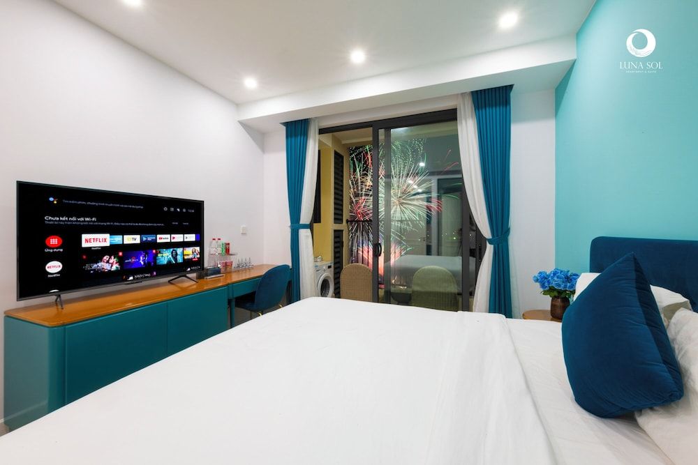 Skywave Apartment Firework Delight Studio, Balcony, Sea View 8