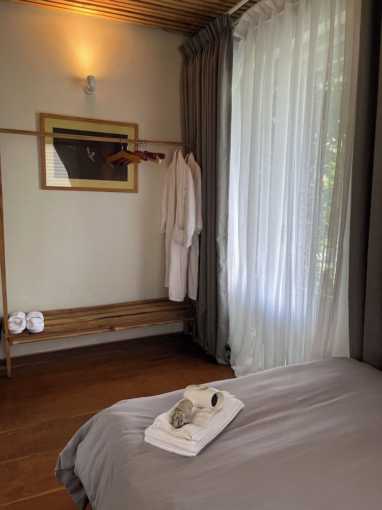 Deluxe Double Room Single Use, Garden View