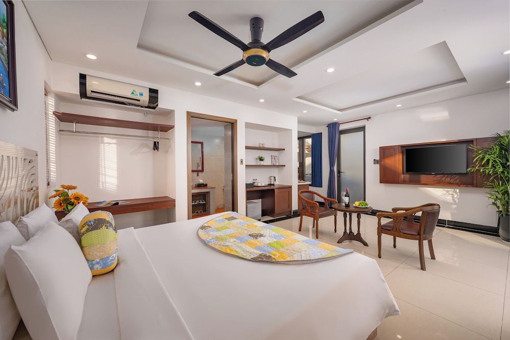 CocoPalm Hoi An River Beach By JM Villas Family Quadruple Room, Patio, River View 5