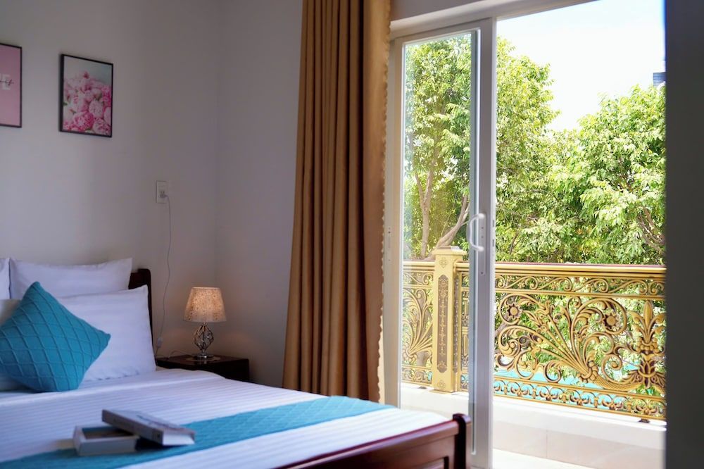 Superior Double Room, 1 Queen Bed, Balcony, Park View