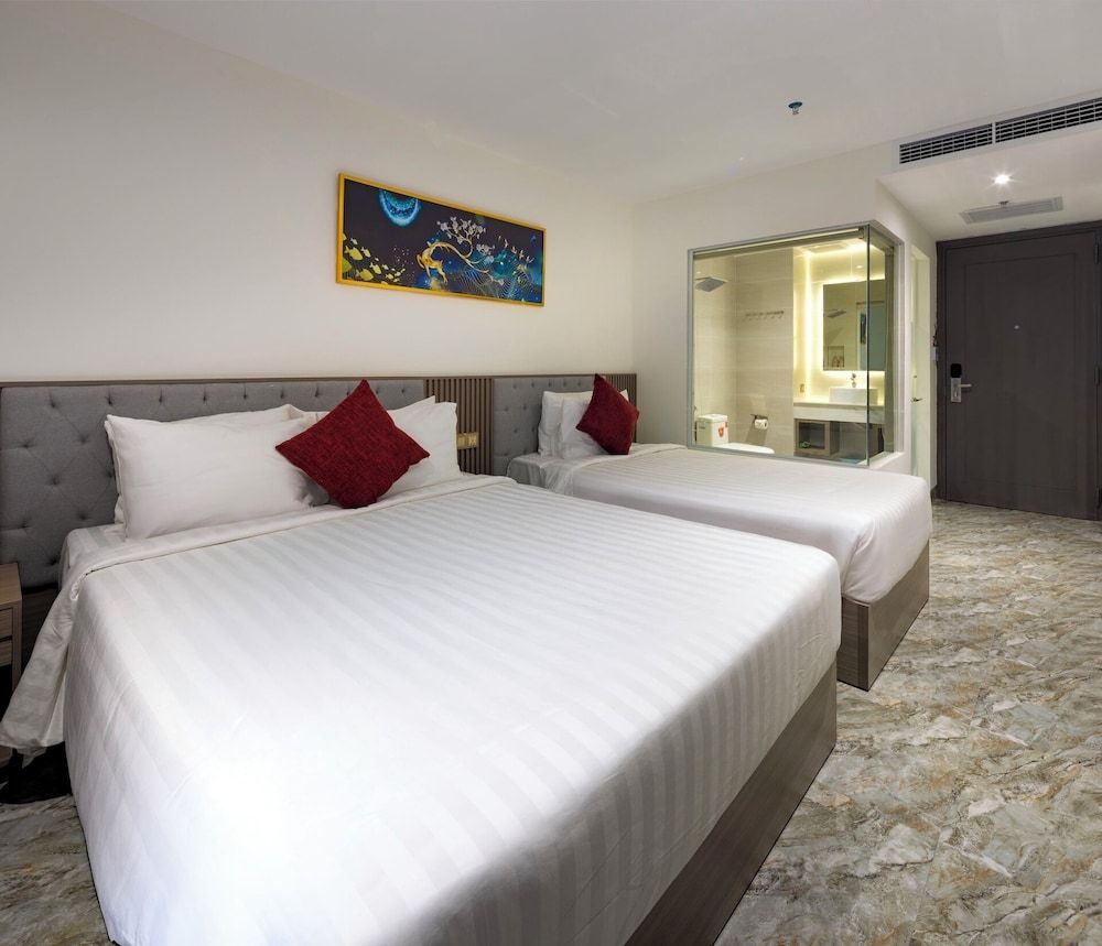 Deluxe Triple Room, City View