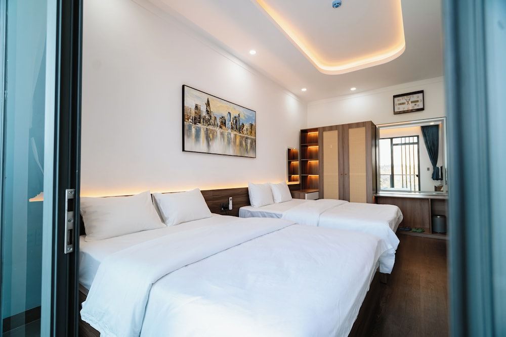 Hoang Thien Homestay & Sport Executive Quadruple Room, Balcony, Hill View 7