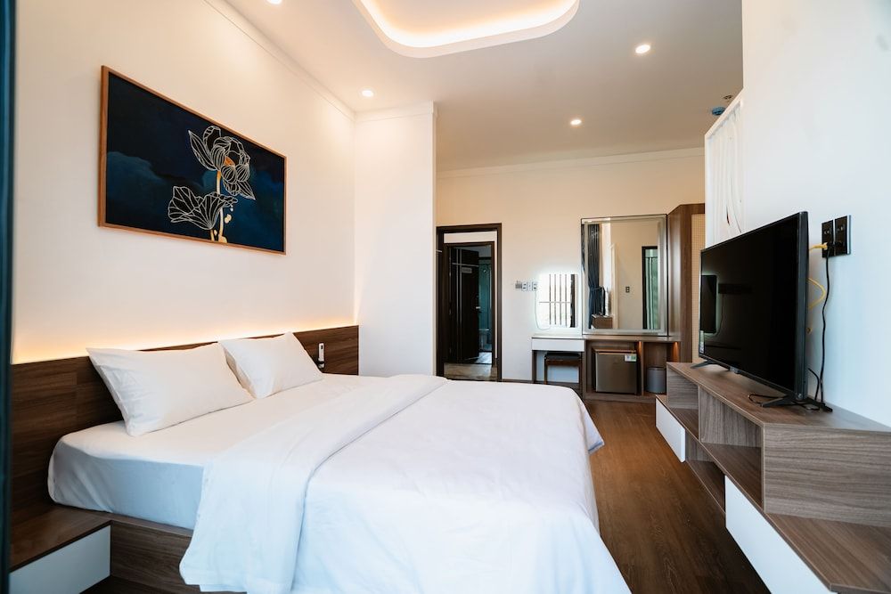 Hoang Thien Homestay & Sport Superior Double Room, Balcony, Garden View 5