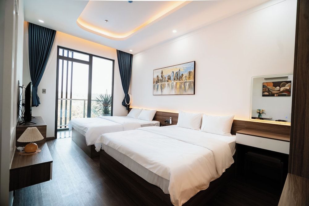 Hoang Thien Homestay & Sport Executive Quadruple Room, Balcony, Hill View 5