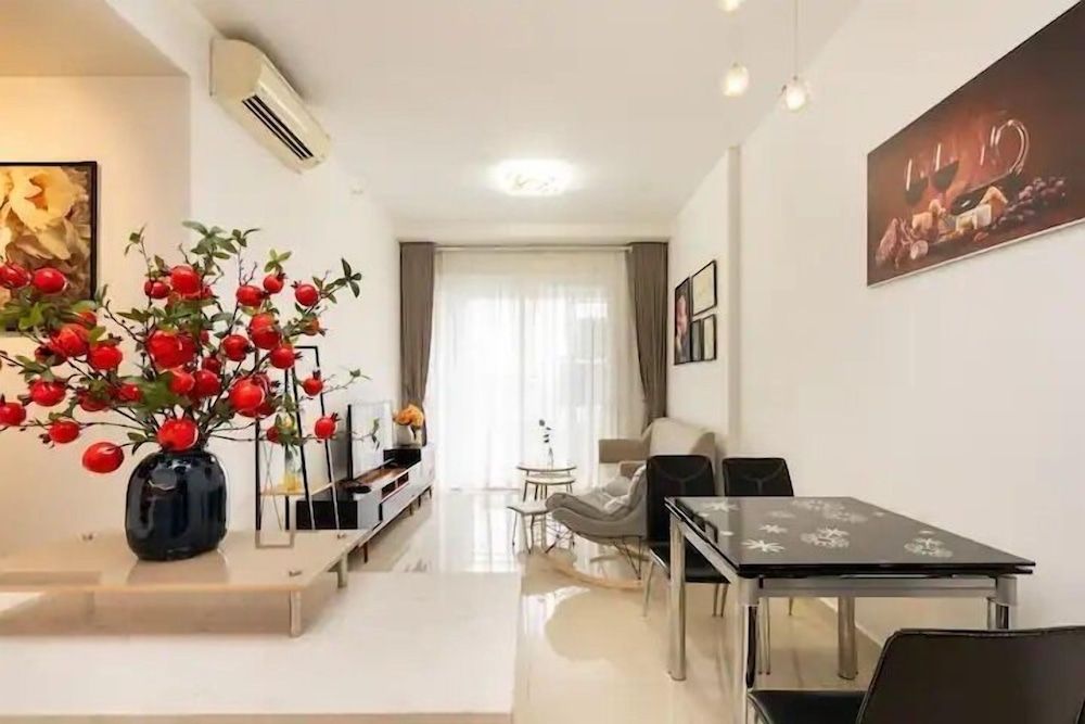 Deluxe Apartment, 2 Bedrooms, Pool Access, City View