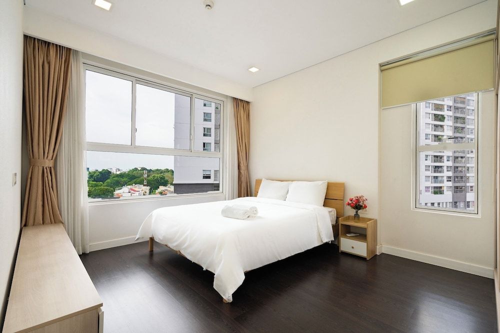 Deluxe Apartment, 3 Bedrooms, Pool Access, City View