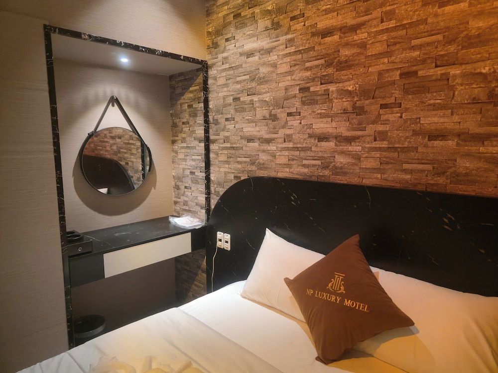 NP Motel BD by BAY LUXURY