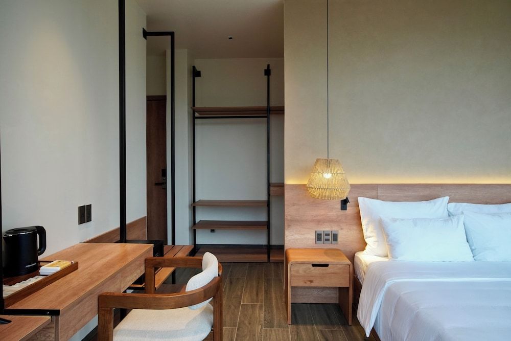 Deluxe Double Room, Bathtub, Mountain View