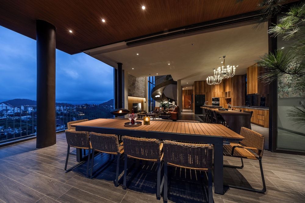 Presidential Apartment