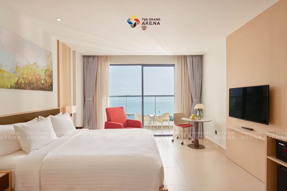 The Grand Arena Cam Ranh Hotel & Resort Premier King Ocean Breeze 4