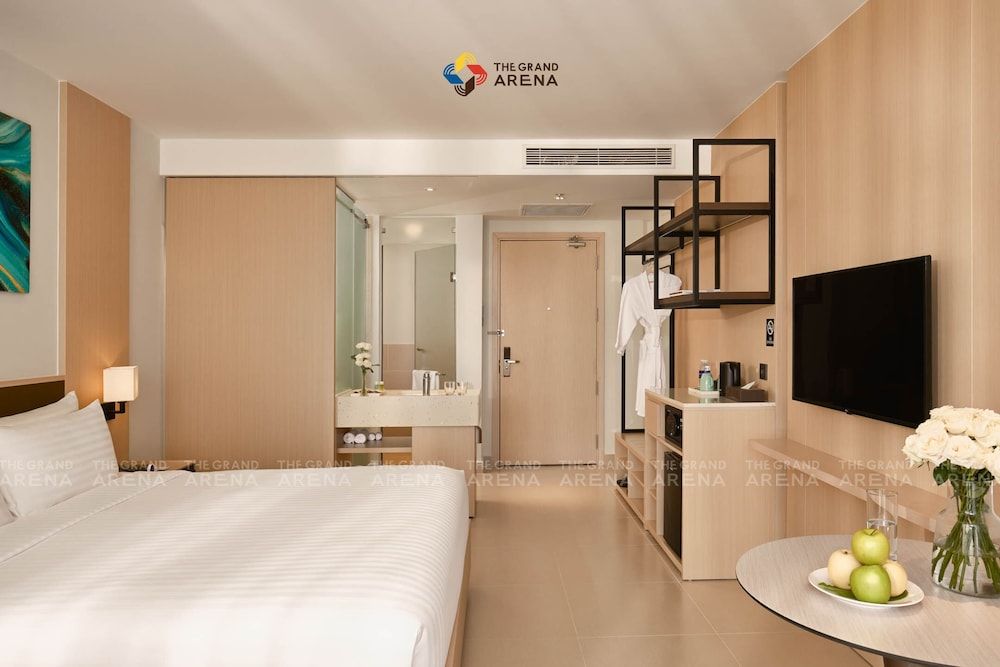 Deluxe King Room with Balcony