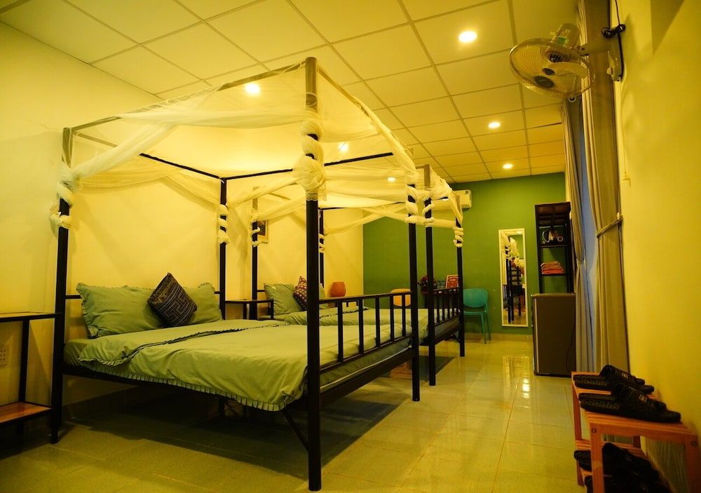 Family Quadruple Room, Patio, Lake View